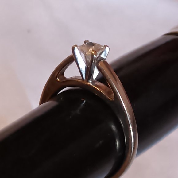 Diamond Ring - Picture 6 of 6